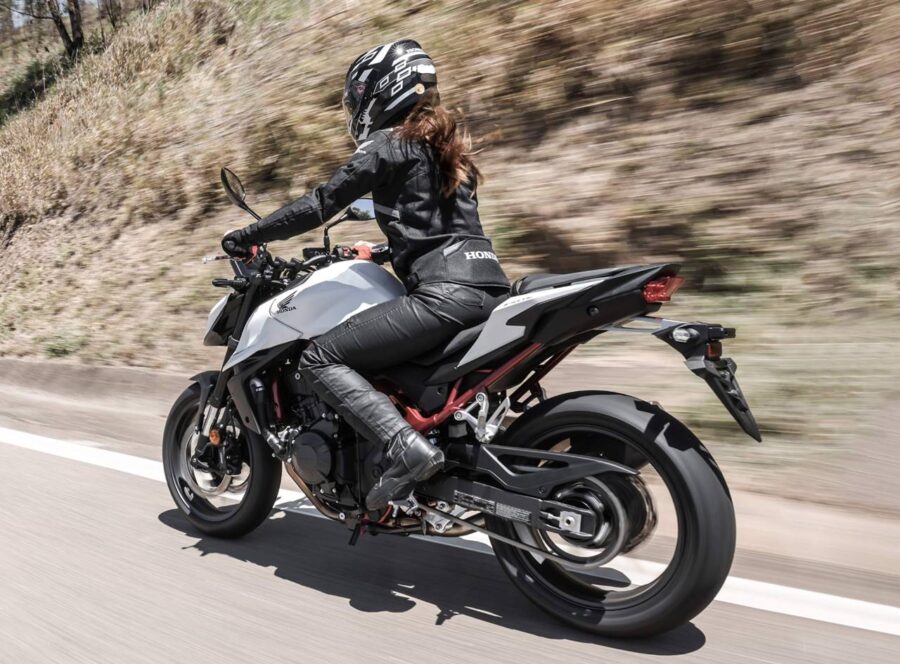 Honda CB750 Hornet 2026 - Chega por R$ 53.690, mas pode não agradar a todos os fãs 11 honda cb750 hornet