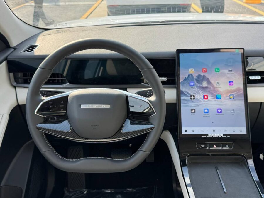 Jaecoo J5 2026 - Em detalhes o SUV que chegará ao Brasil no próximo ano e tirar o sono do Corolla Cross e Jeep Compass 9 interior jaecoo j5 2026