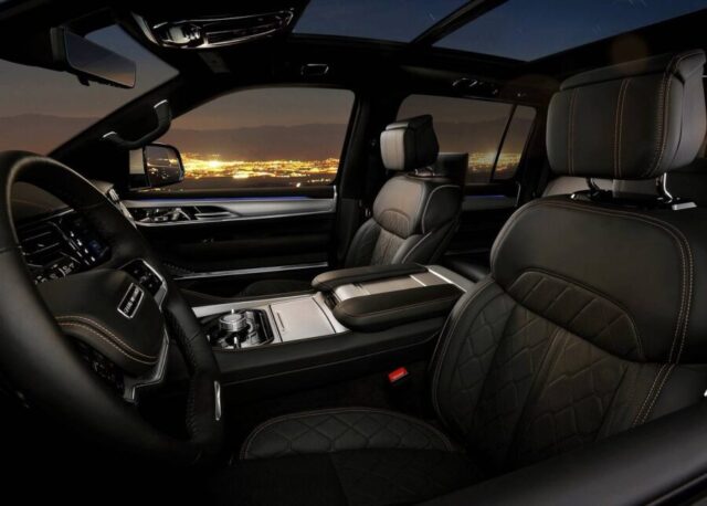 Jeep Grand Wagonner 2026 interior