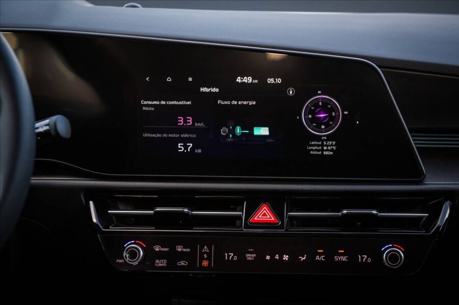 Kia Niro 2026 chega ao Brasil por R$ 194.990. Confira em detalhes 7 Kia Niro 2026 interior painel