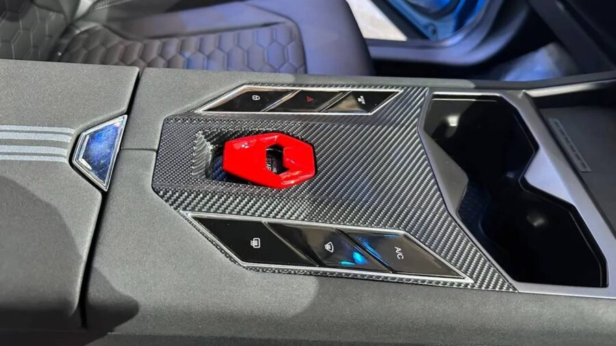 Omoda 4 2026 - Conheça o novo SUV que chegará ao Brasil no próximo ano por cerca de R$ 130.000 8 interior omoda 4 2026