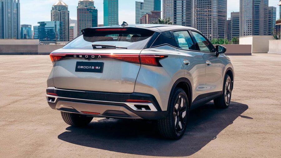 Omoda 5 híbrido chega por R$ 159.990 com 224 cv e deve fazer sucesso. Confira em detalhes 1 Omoda 5 traseira