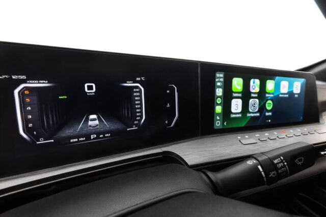 Ram Dakota 2026 painel digital