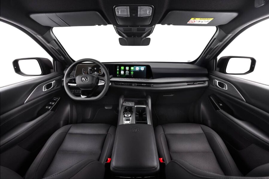 Nova Ram Dakota começa a ser vendida por R$ 289.990 e R$ 309.990 4 Ram Dakota 2026 interior