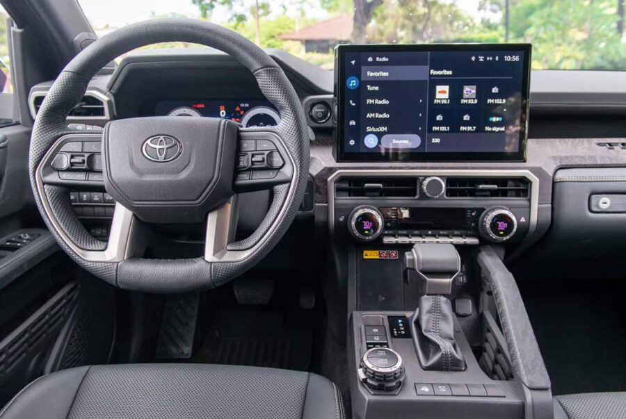Nova Toyota Hilux 2027 - Em detalhes a picape que será apresentada em novembro 5 interior toyota tacoma