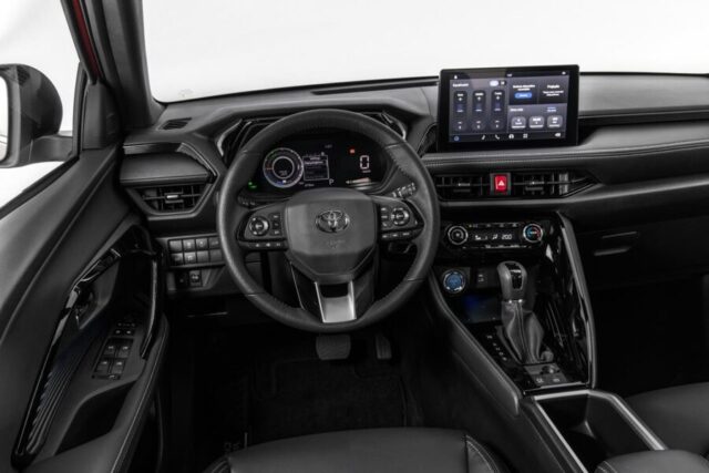 Toyota Yaris Cross interior