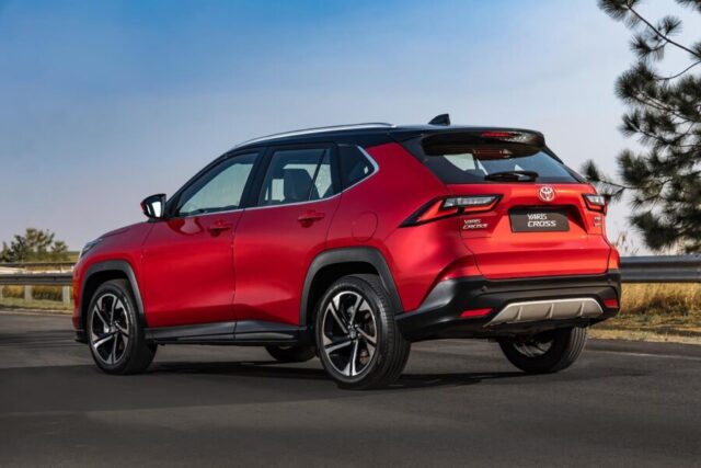 Toyota Yaris Cross traseira