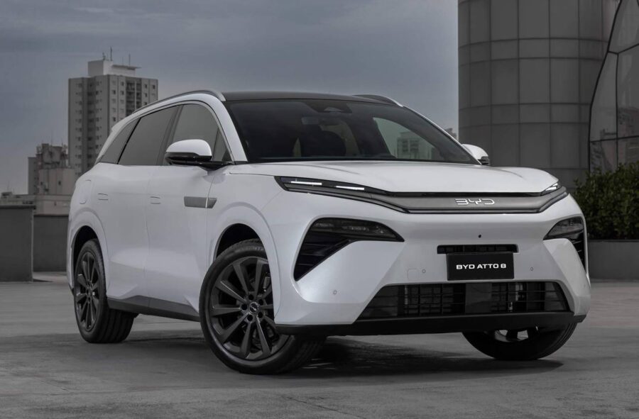 BYD Atto 8 2026 - Capaz de acelerar de 0 a 100 km/h em 5 segundos SUV chega por R$ 399.990 2 byd atto 8 2026
