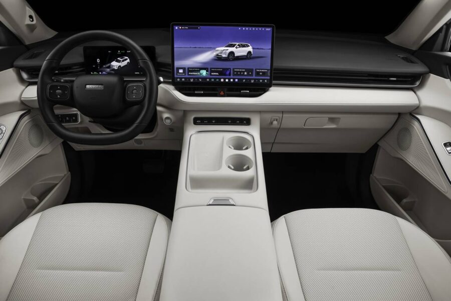Novo Haval H6 2026 é lançado no Brasil com visual atualizado. Confira os preços 6 Haval H6 PHEV35 2026 interior painel