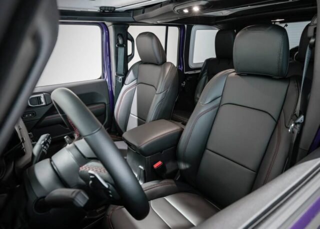 Jeep Wrangler Moab 392 interior