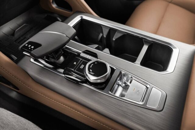 Ram Dakota Laramie interior