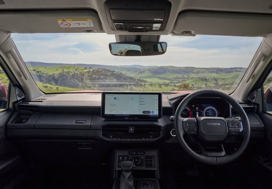 Nova Toyota Hilux 2026 é revelada oficialmente, confira em detalhes 3 Toyota Hilux 2026 interior