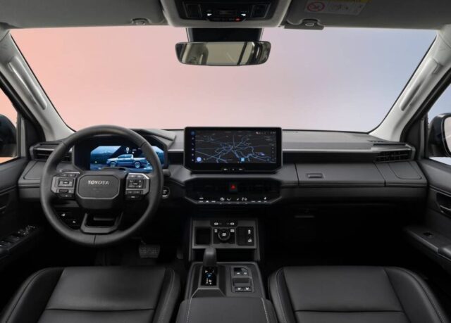Toyota Hilux 2026 interior painel