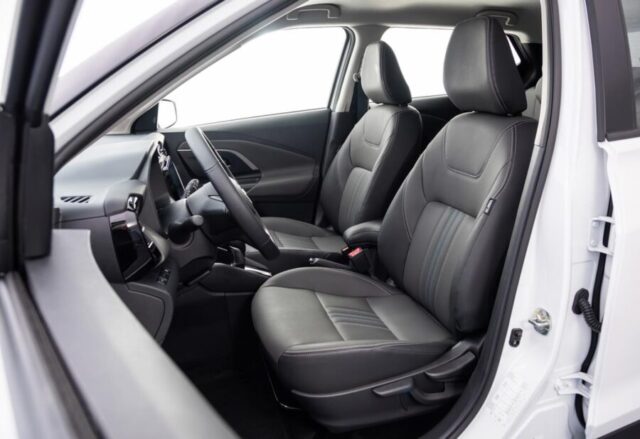 Nissan Kait interior