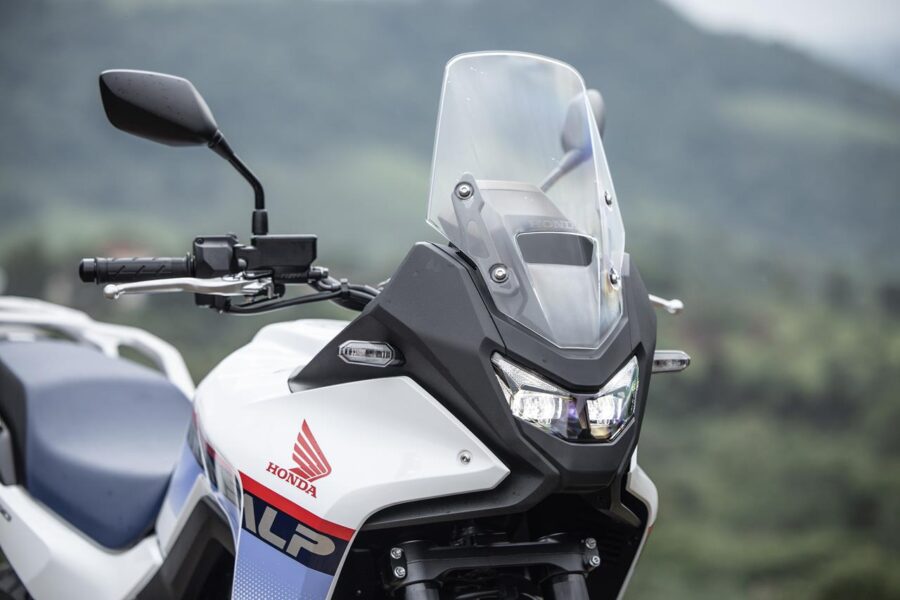 Honda XL750 Transalp: Ícone das aventuras retorna ao Brasil por R$ 65.545 3 Honda XL750 Transalp 2026 dianteira