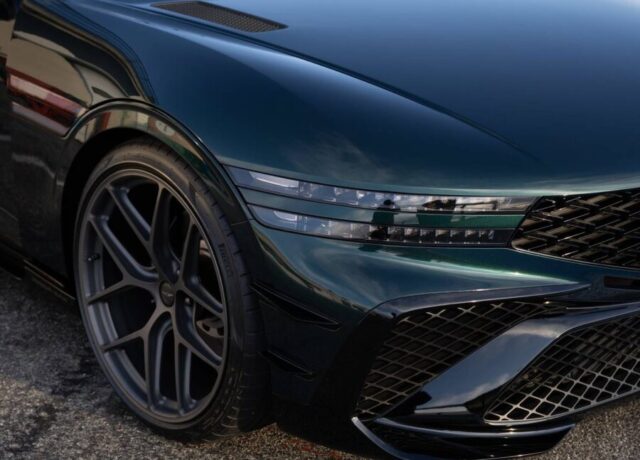 Genesis G90 Wingback detalhe farol