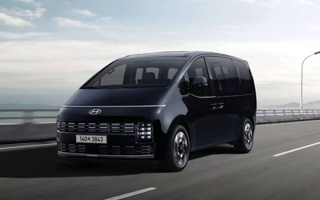 Hyundai Staria 2026: Minivan futurista tem visual atualizado e ganha motores elétricos 6 Hyundai Staria