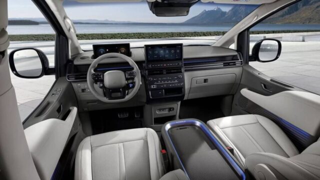 Hyundai Staria 2026 interior