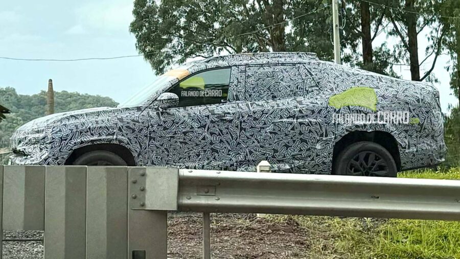 Renault Niagara é flagrada pela primeira vez, lançamento acontece no segundo semestre de 2026 6 Renault Niagara
