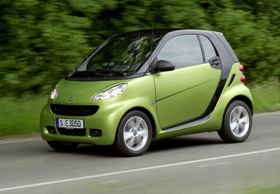 Smart #6: O Primeiro sedã híbrido plug-in da marca estreia com autonomia de 1.810 km 1 Smart Fortwo
