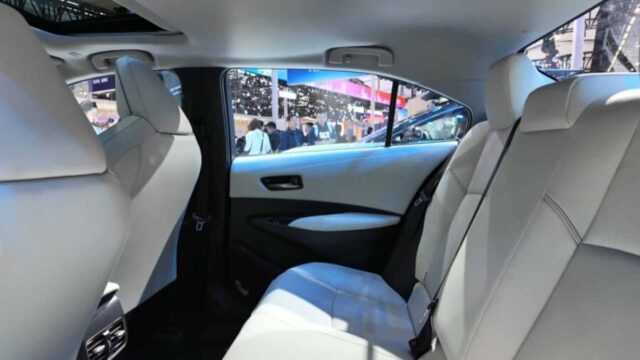 Toyota Corolla 2026 interior banco traseiro