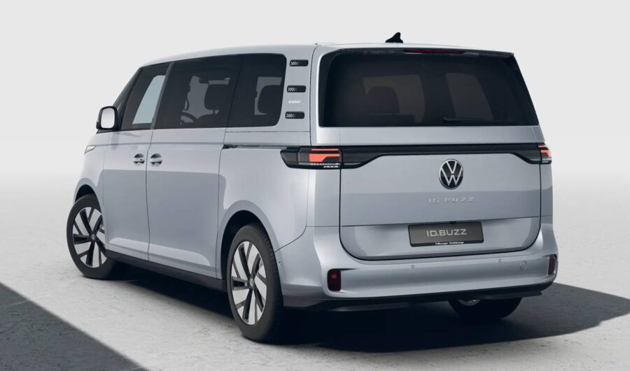 VW ID Buzz sai de linha nos EUA, será o fim da Kombi elétrica? 2 vw id buzz traseira