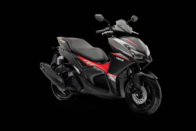 Yamaha Aerox preta