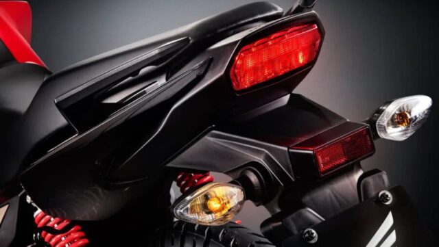 Honda CG 50 anos rabeta e lanterna traseira