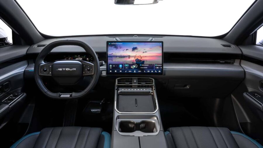 Jetour S06 - Por R$ 199.900 e com motor de 315 cv ele tem qualidades para vender bem 3 Jetour S06 2026 interior