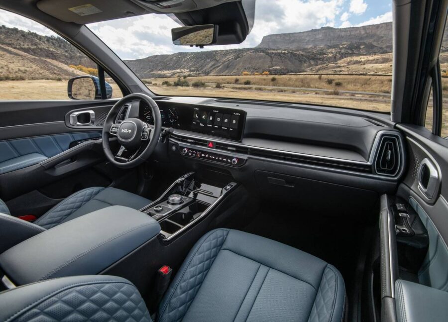 Novo Kia Sorento chega ao Brasil com motor diesel, tração 4x4 e preço de Toyota SW4 4 Interior novo kia sorento