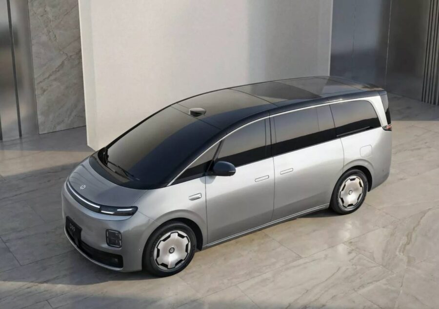 Leapmotor D99 - Nova minivan de luxo impressiona e pode vir ao Brasil 1 Leapmotor D99