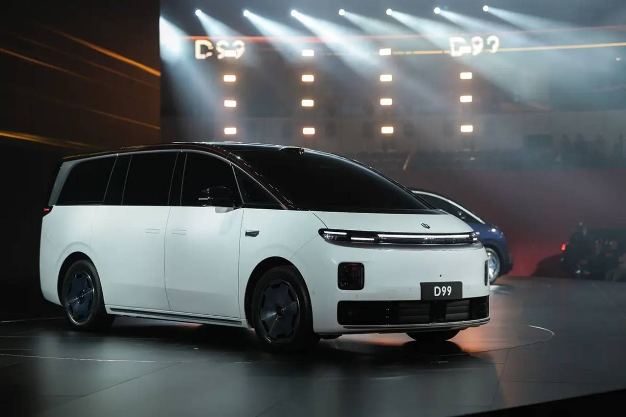 Leapmotor D99 - Nova minivan de luxo impressiona e pode vir ao Brasil 1 Leapmotor D99