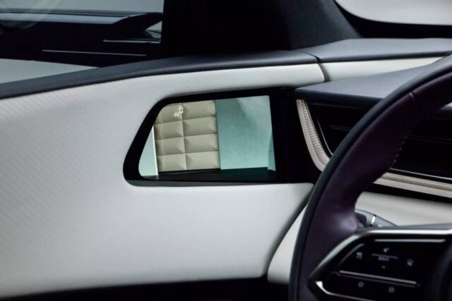 Mazda CX-6e interior retrovisores