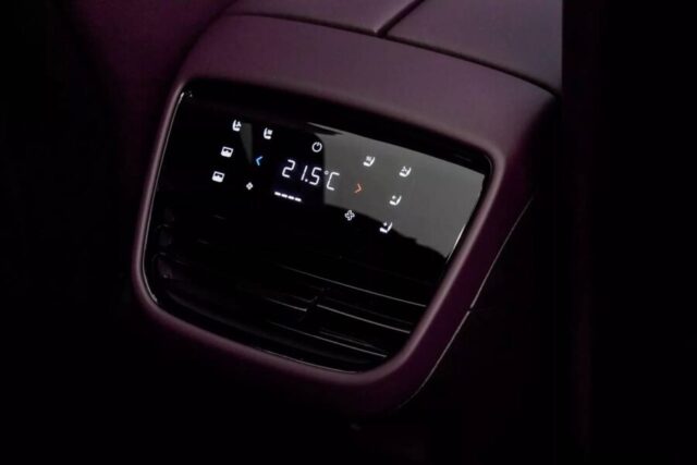 Mazda CX-6e interior