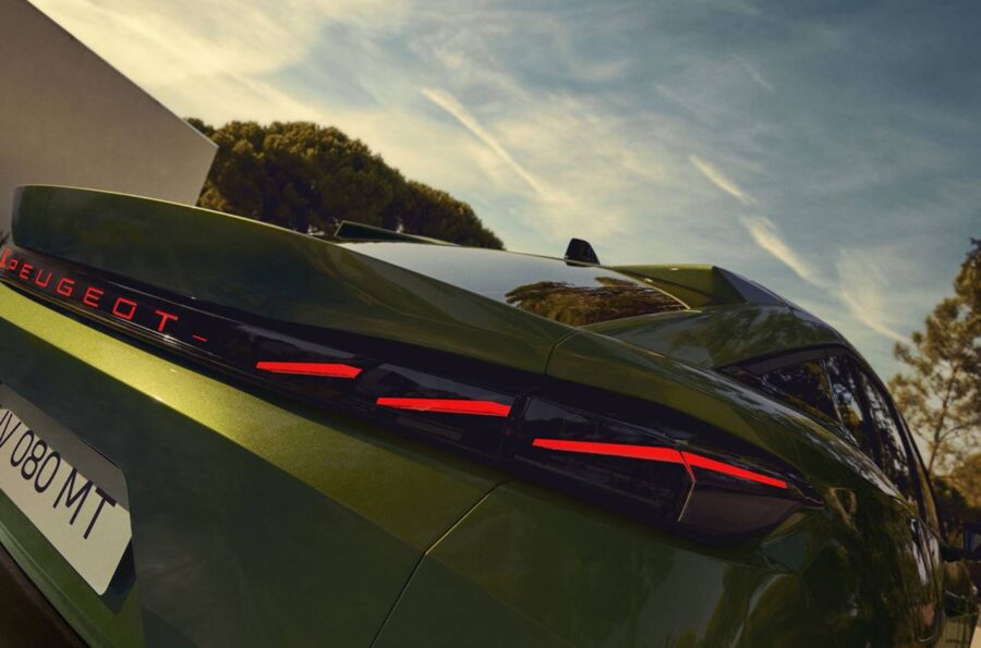 Peugeot 408 2026 tem visual atualizado na Europa e fica ainda mais legal 10 peugeot 408 2026