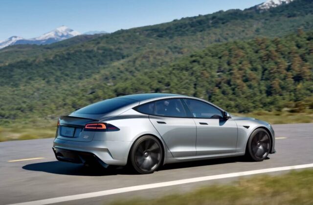 Tesla Model S 2026 traseira rear view