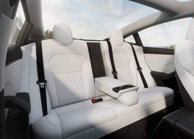 Tesla Model 3 interior banco traseiro