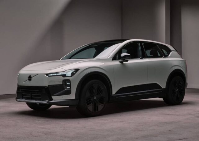 Volvo EX60 Cross Country