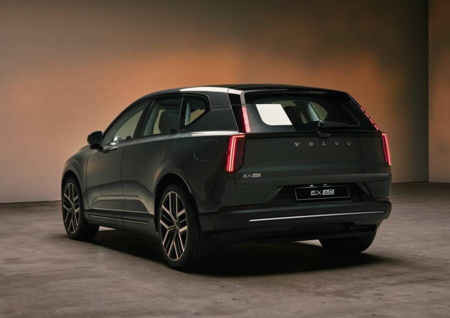 Volvo EX60 2026 - Novo SUV elétrico é revelado com autonomia de 810 km ! 8 Volvo EX60 2026 traseira