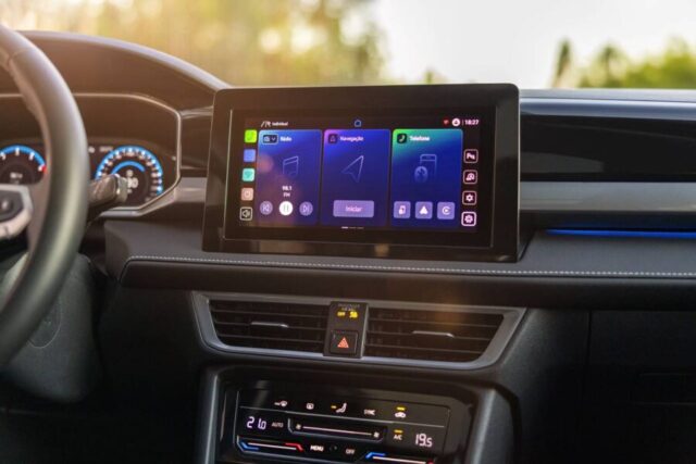 Volkswagen Taos 2026 interior multimidia