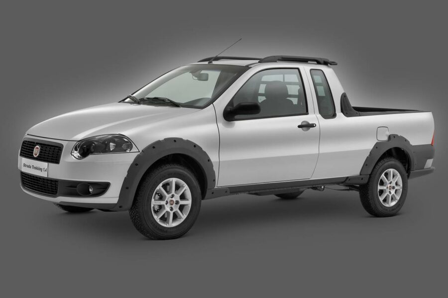 Guia de usado Fiat Strada de 1998 a 2025 - Versões, motores, equipamentos e preços atualizados 4 Fiat Strada Trekking 2008 2012