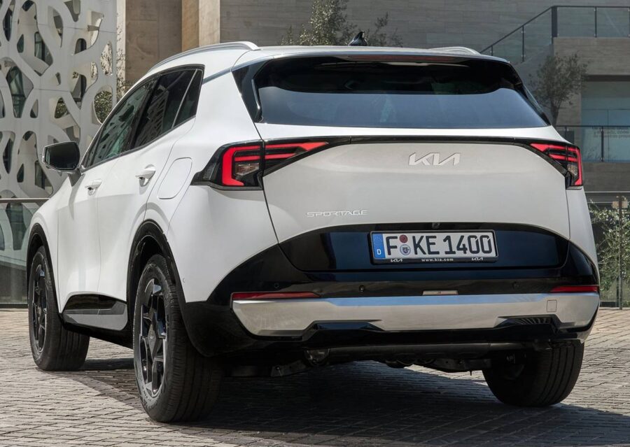 Novo Kia Sportage 2026 chega renovado por R$ 262.190. Confira em detalhes 4 Kia Sportage 2026 traseira