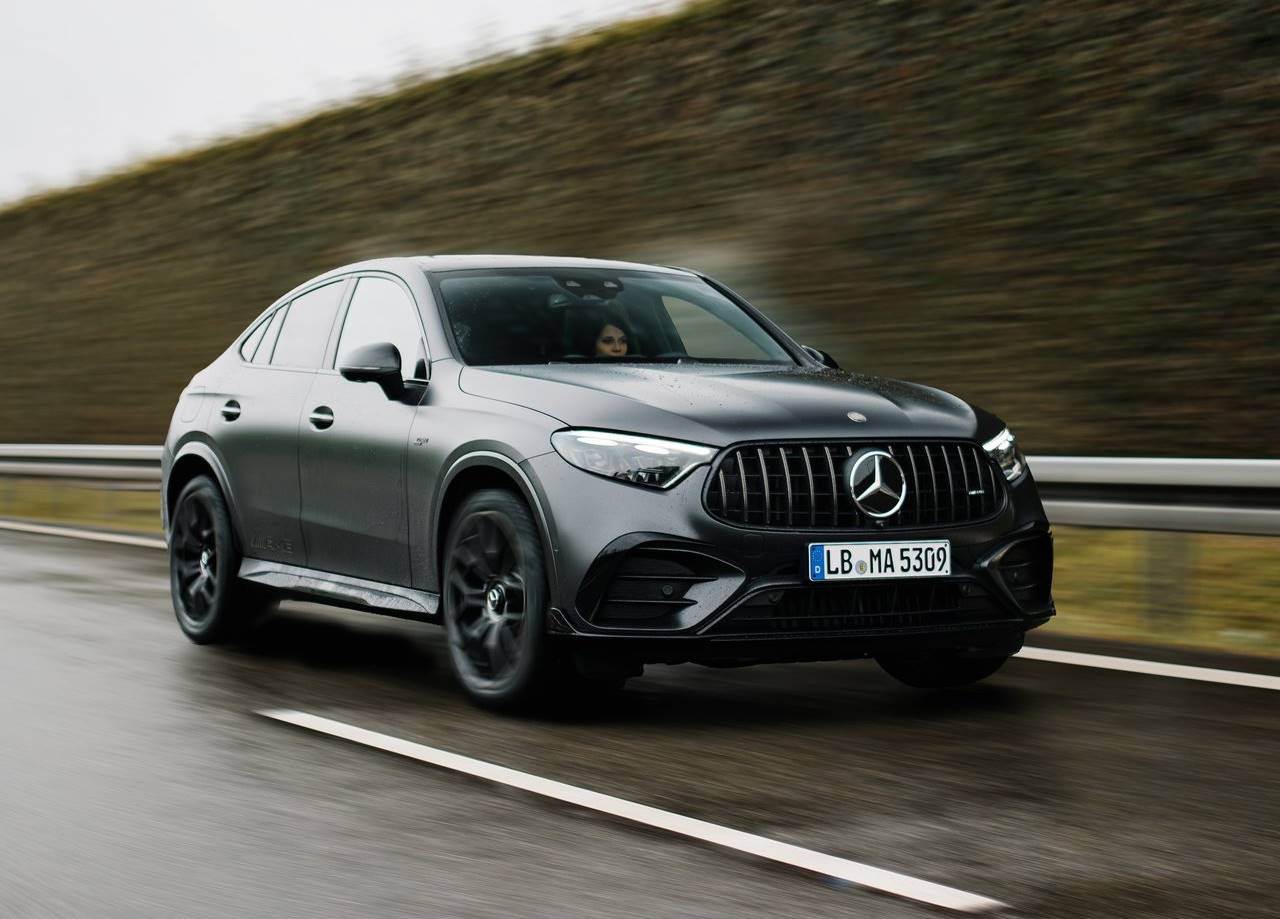 Mercedes GLC 53 AMG 2027 troca o 4 por 6 cilindros e mostra que os "big blocks" estão de volta 1 Mercedes GLC 53 AMG Coupe 2027