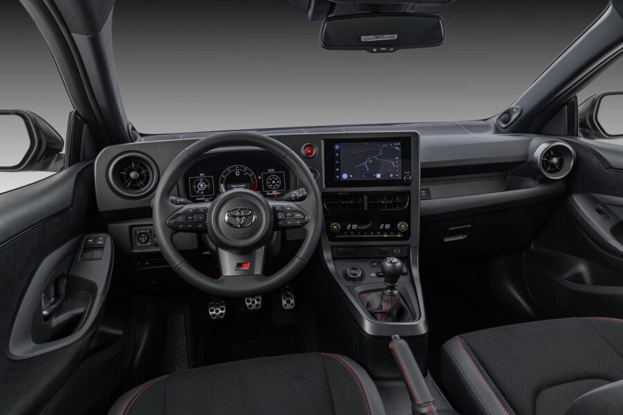 Toyota GR Yaris chega ao Brasil por R$ 354.990 4 Toyota GR Yaris interior