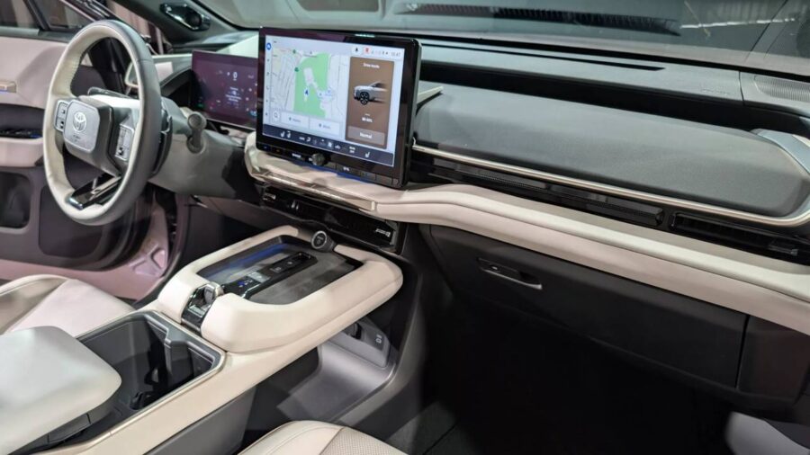 Toyota Highlander 2027 - O primeiro SUV elétrico de 7 lugares da marca 2 Toyota Highlander 2027 interior