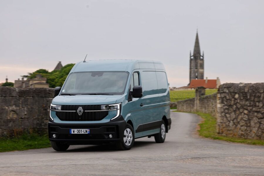Home 1 Renault Master 2027