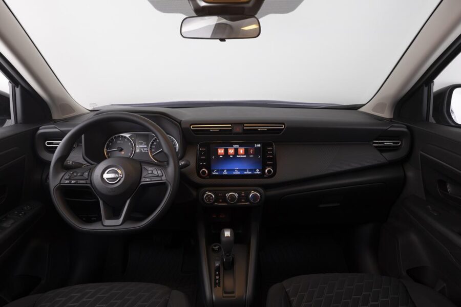 Nissan Kait ganha versões mais baratas Sense e Advance 6 NIssan Kait interior