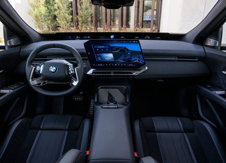 BMW iX3 2026 - Nova geração elétrica do X3 é apresentada e promete rodar mais de 800 km 5 BMW iX3 2026 interior