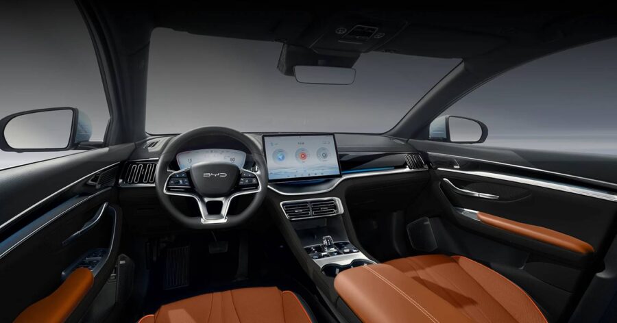 BYD Song Plus 2027 chega com motor mais forte e roda 100 km com eletricidade 4 BYD Song Plus 2027 interior