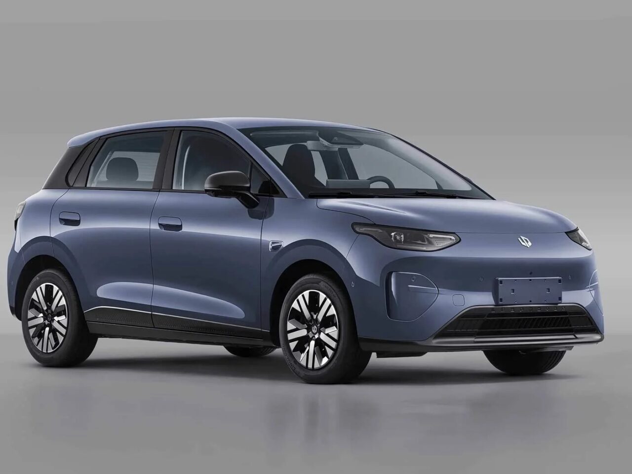 Leapmotor A05 - Rival do BYD Dolphin e Geely EX2 é mostrado e pode ser produzido no Brasil 1 Leapmotor A05